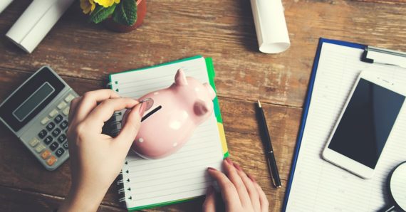 Tiempos-de-crisis-Ahorrar-o-pagar-deudas-banner (2)